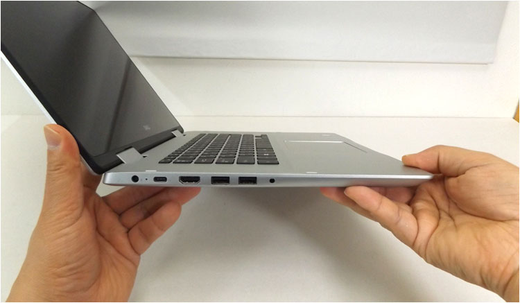 左側面Inspiron5582-2in1