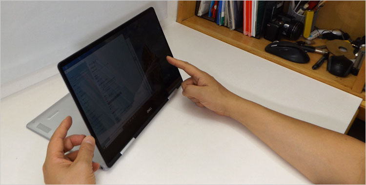 Inspiron 13 7000 2-in-1 （7386）のスタンドモード利用時