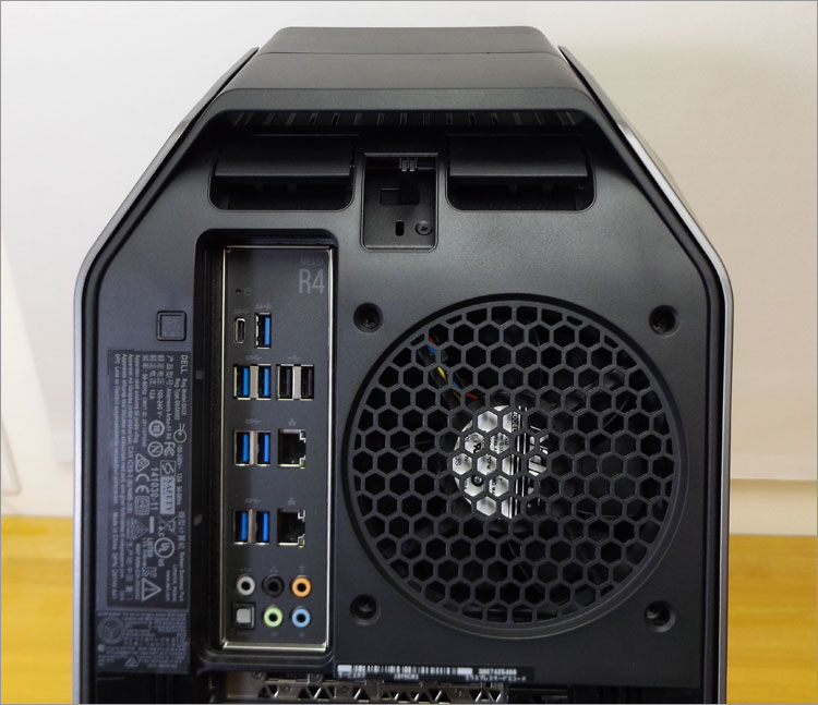 ラジエータ（放熱器）の冷却ファン