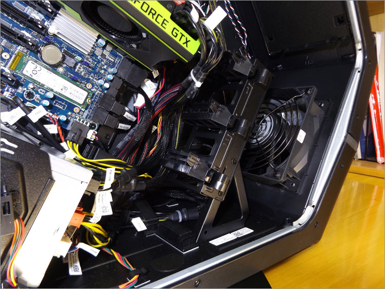 前面吸気ファン