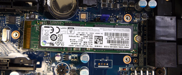 サムスン製PM961を採用