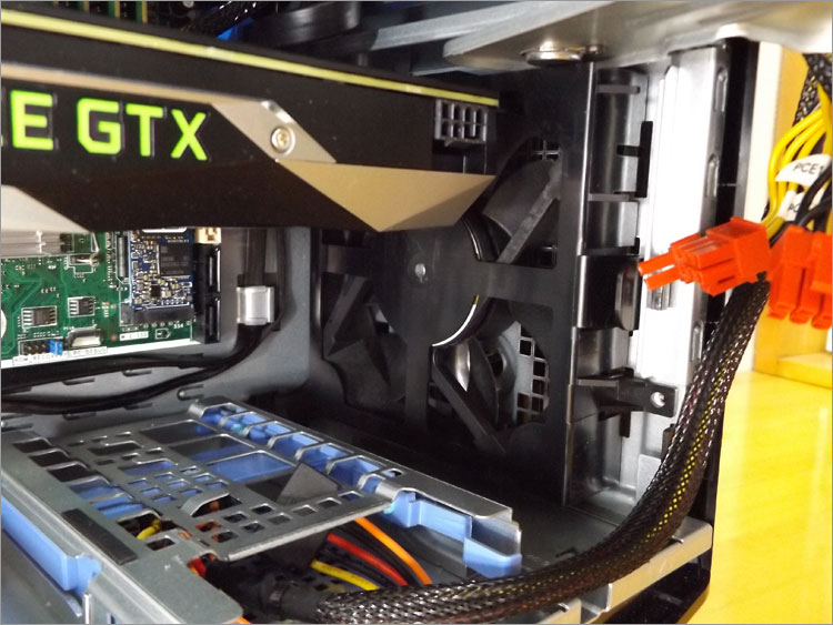 GeForce® GTX 1080 8GB GDDR5X （46,400円相当）へのアップグレードが無料