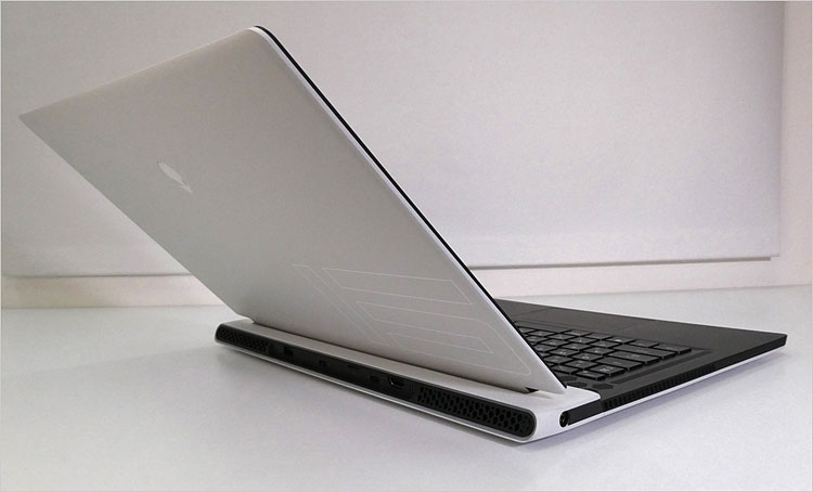 ヒンジフォワード