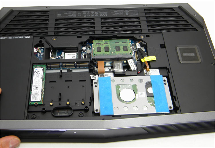 モジュールカバーを開ける