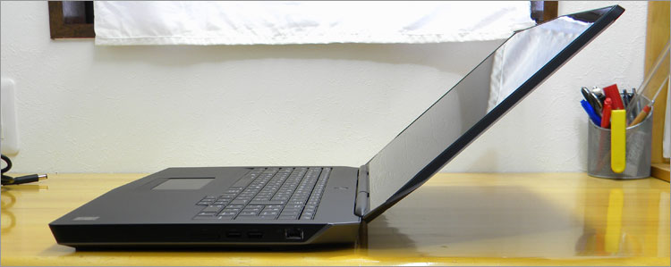 ALIENWARE 17 （R2）のディスプレイ