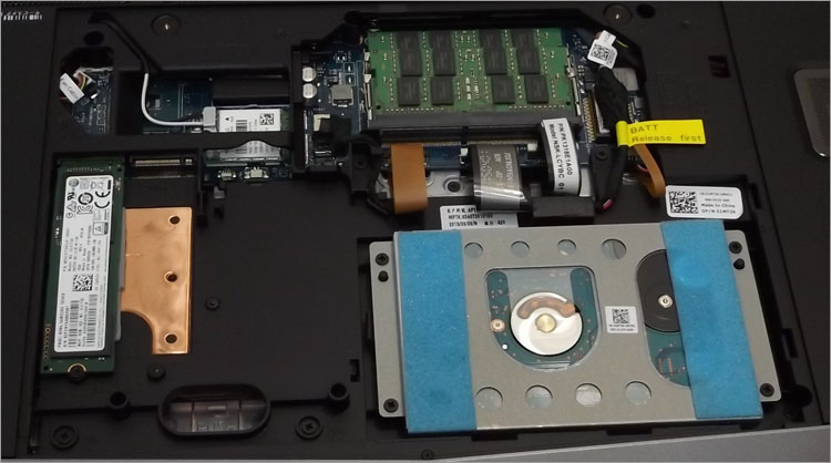 M.2規格SSDと2.5インチHDDのデュアル・ストレージ