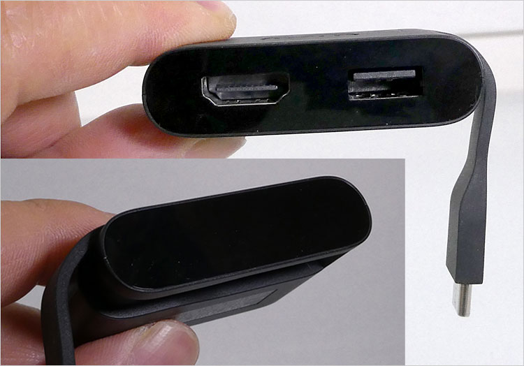 USB-Aコネクタの面とその反対側の面