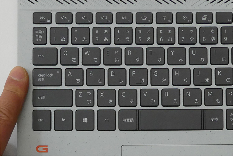 半角全角キーがやや小さい