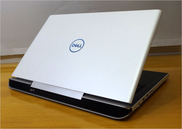 DELL G7 15（7588）のホワイトモデルデザイン
