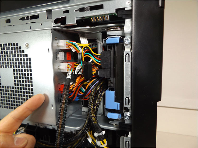 既存電源はプラグイン式