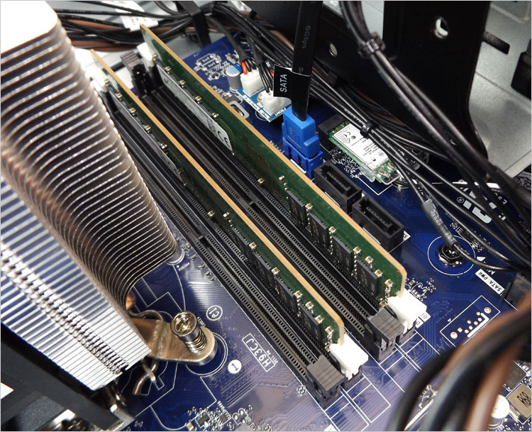 G5 ゲーミング デスクトップのメモリスロット