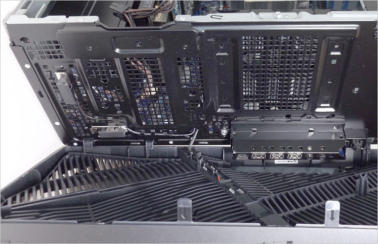 格子状に吸気口が設けられている