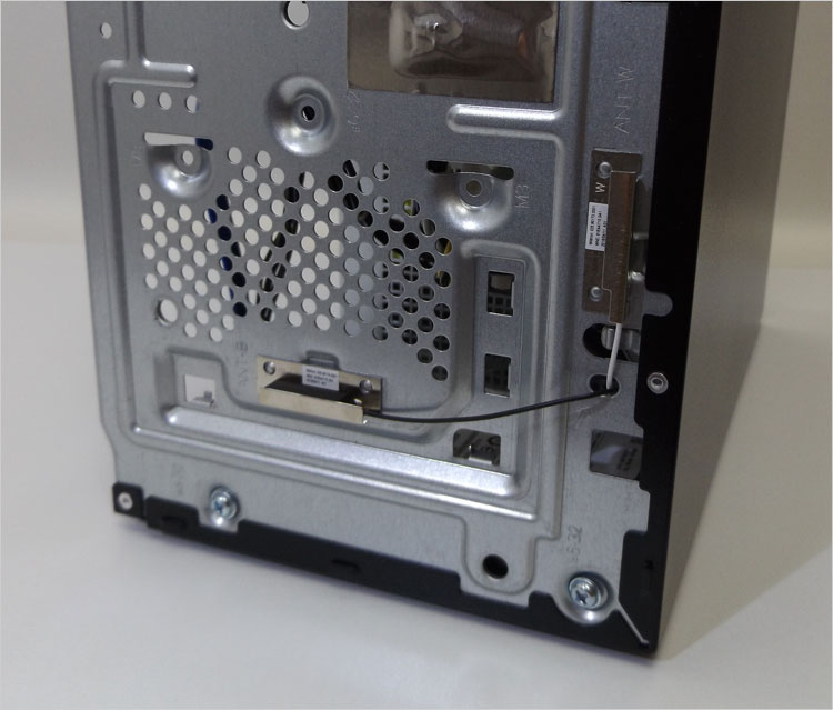 2.5インチドライブを直付けで固定