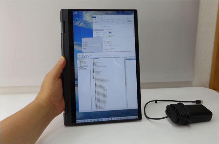 ジャイロセンサーにより自動で画面が回転