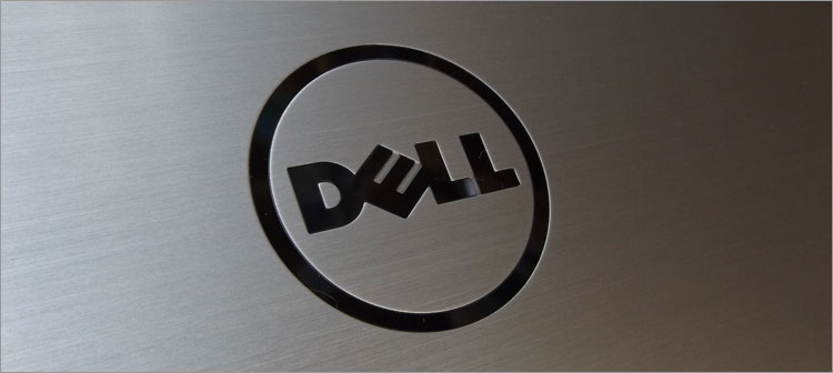 アルミ天板にはヘアライン加工