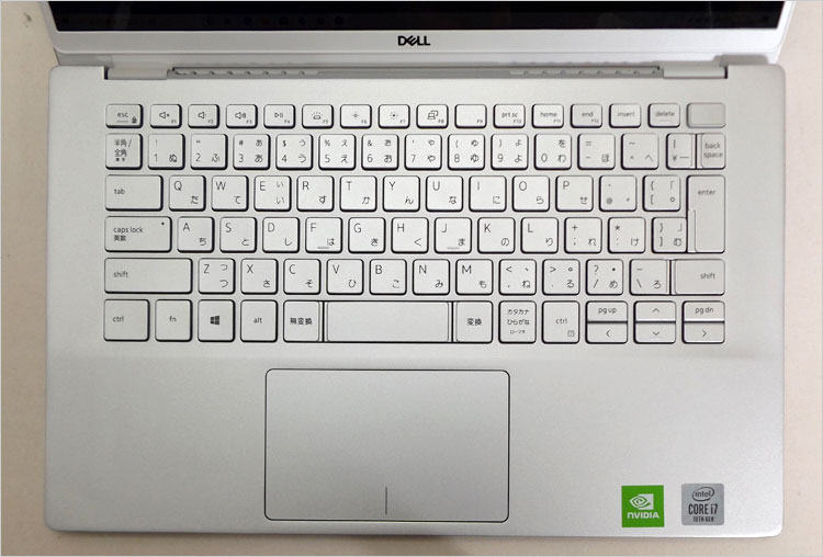 シルバーカラーを基調