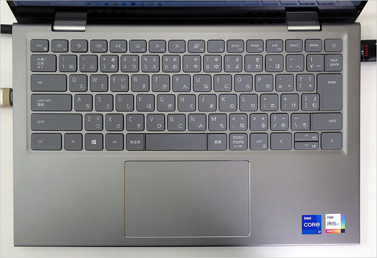 アルミ素材のパームレストのInspiron 14（5410） 2-in-1デザイン