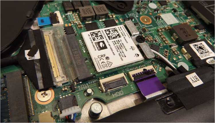 Inspiron 5490にはHDDベイは無い