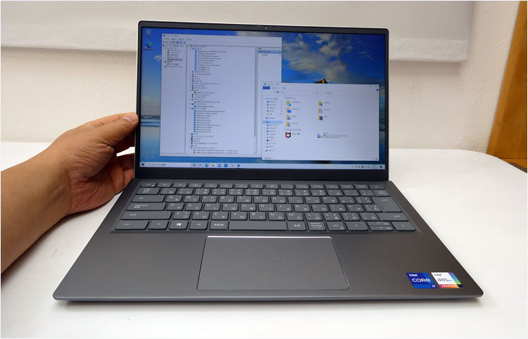 自動でPCが起動する「カバー・オープン・センサー」を搭載