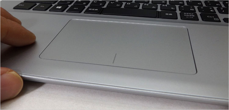 タイヤモンドカット加工がなく、フラット