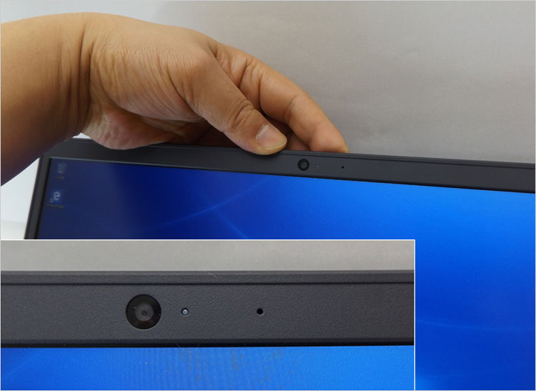 中央にWebカメラを内蔵