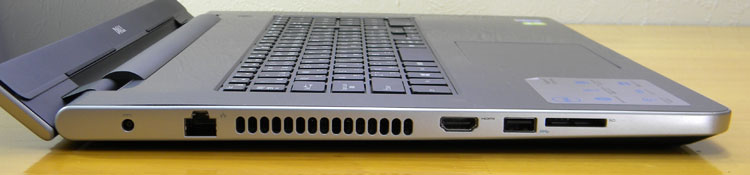 Inspiron 17-5758排気口画像