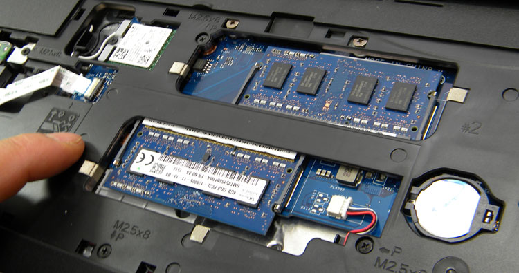 メモリスロット