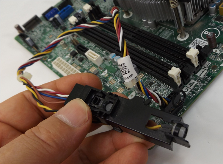 DELL XPS 8900のPCケースで、自作PCを作る