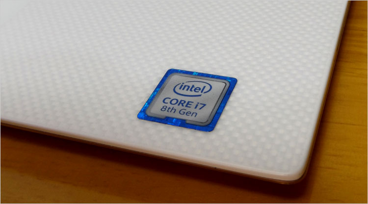 グラス・ファイバーのDELL XPS 13（9370）のホワイトローズ