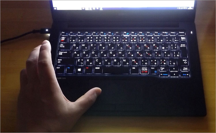 Latitude 13（7370）のバックライト