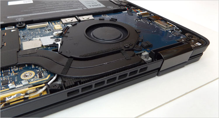 排気口と放熱フィンの配置