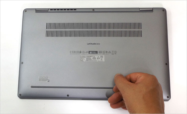 Latitude 9510 2-in-1の底面カバー