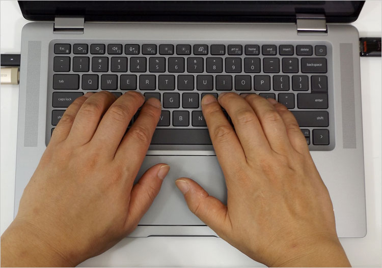 ホームポジション