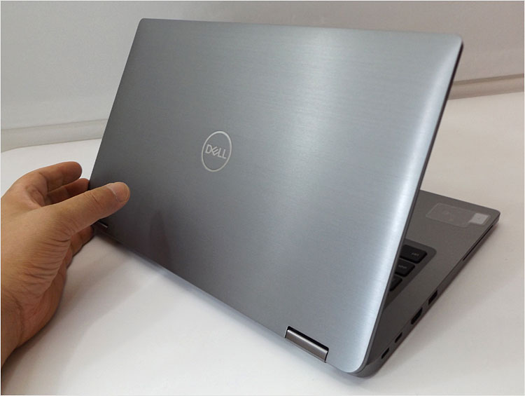 アルミ削り出しボディ