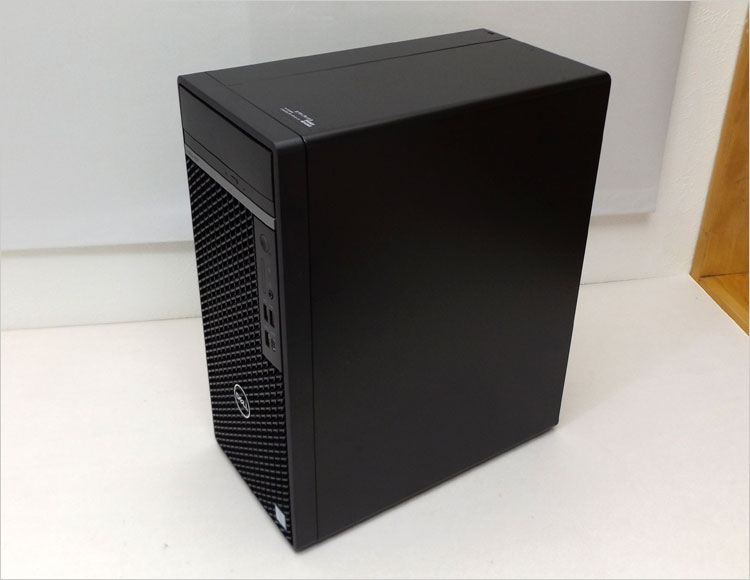 ロゴのプレス加工もなし