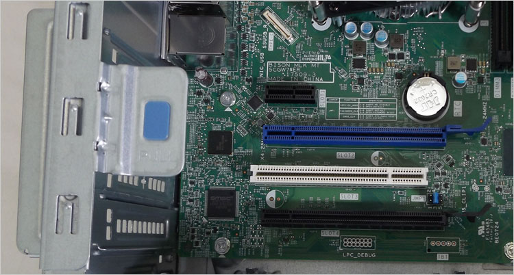 PCI Express x16が1基