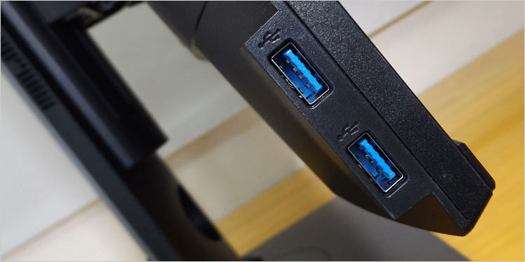 ウルトラ本体からUSB3.1端子