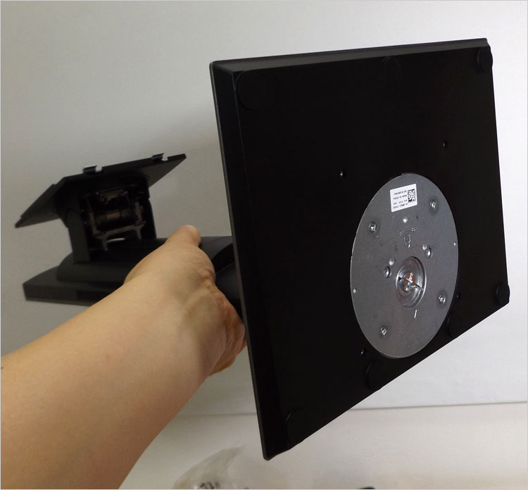 台座を取り付け