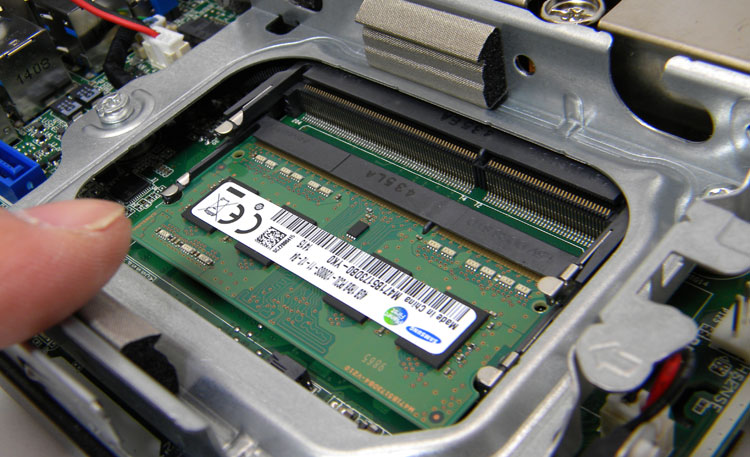 DDR3 SDRAM S.O.DIMMスロット