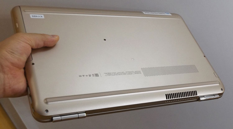 モダンゴールドと、ブリザードホワイトをご用意。