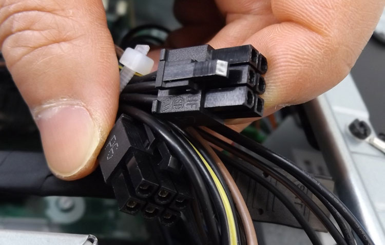 PCI Express電源コネクタ6ピン