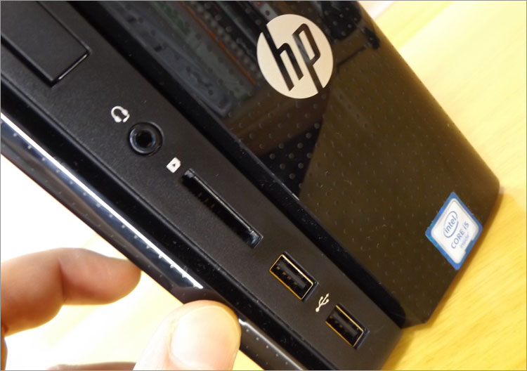 Slimline 260-p050jpの前面端子