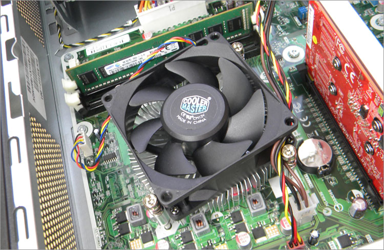 CPU周りにはVRMが3フェーズ