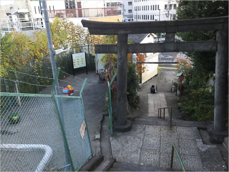 常陸国下館藩主であった黒田直邦が奉納