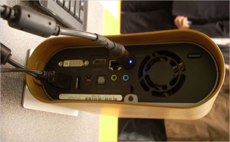 ディスプレイ出力にHDMI端子