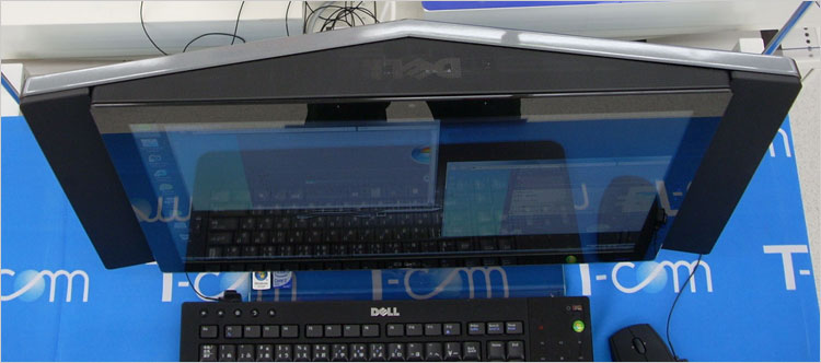 DELLロゴをあしらっている