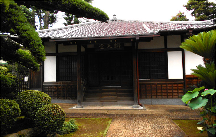 旧本堂は弁天堂