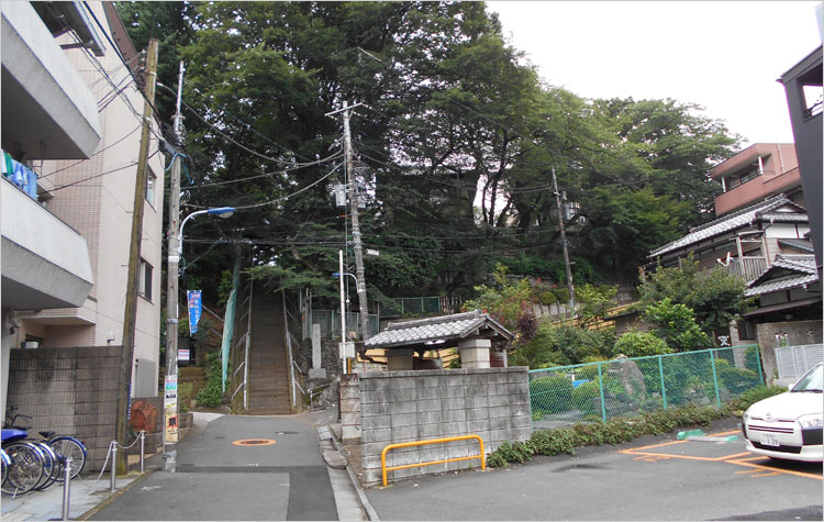 太田氏の菩提寺でもある主郭の静勝寺