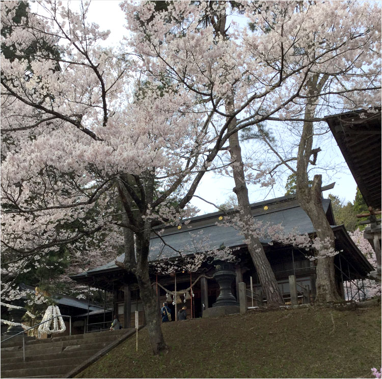 保科正之の拝殿