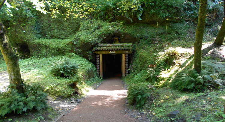 龍源寺間歩代官所直営の操業地